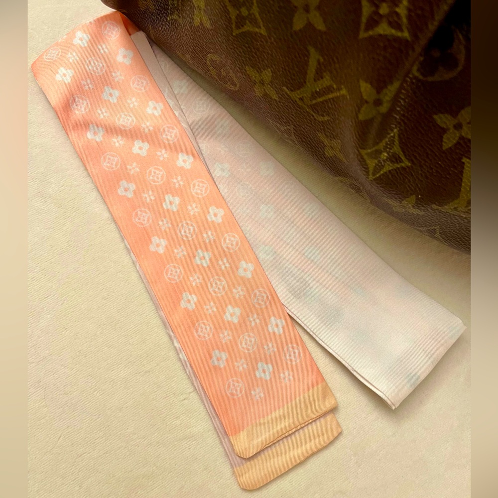 Chains & Florals Monogram Patterned in Peach Pink Print - Picture 8 of 11
